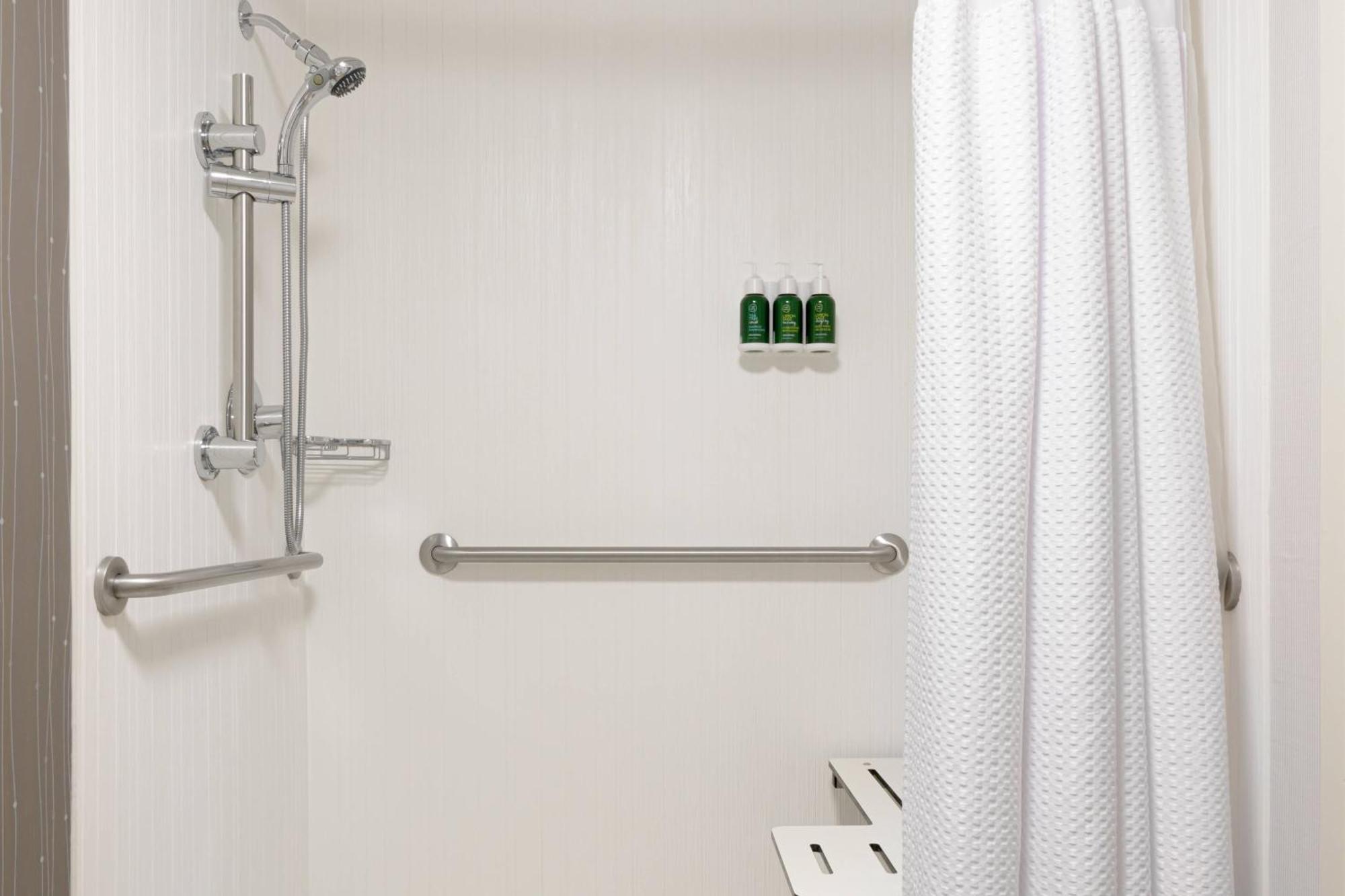 מלון Courtyard By Marriott לינצ'בורג מראה חיצוני תמונה